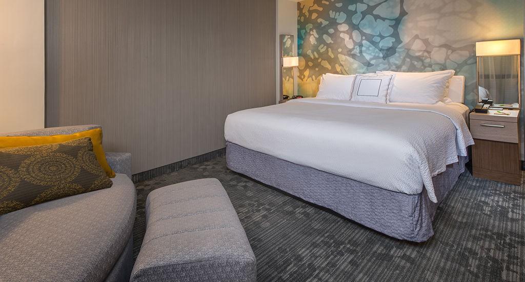Courtyard By Marriott Youngstown Canfield Ngoại thất bức ảnh