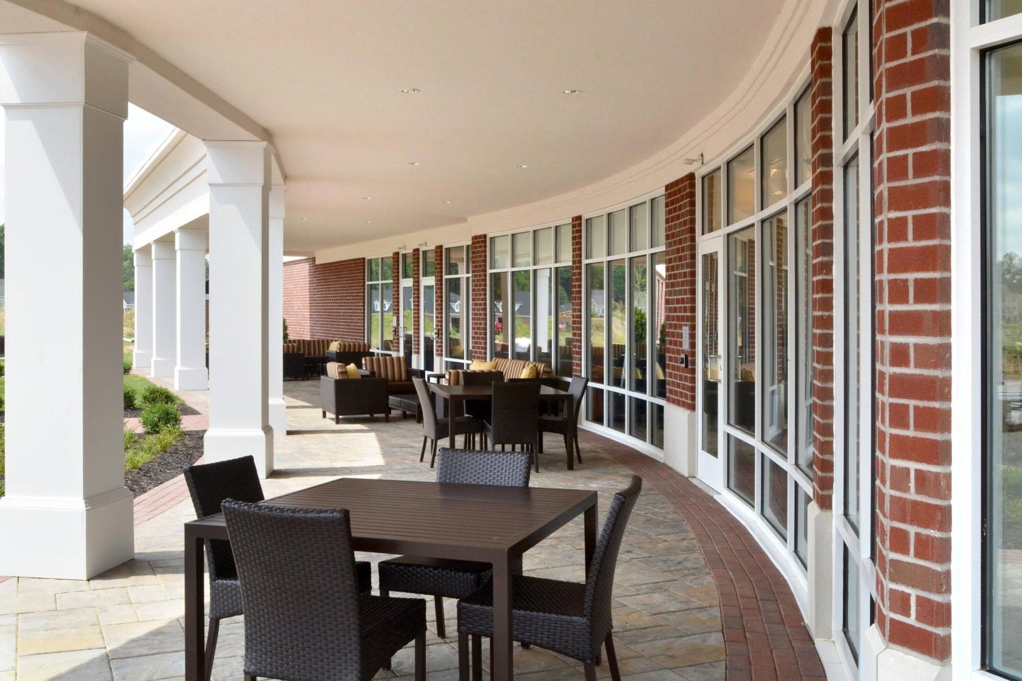 Courtyard By Marriott Youngstown Canfield Ngoại thất bức ảnh