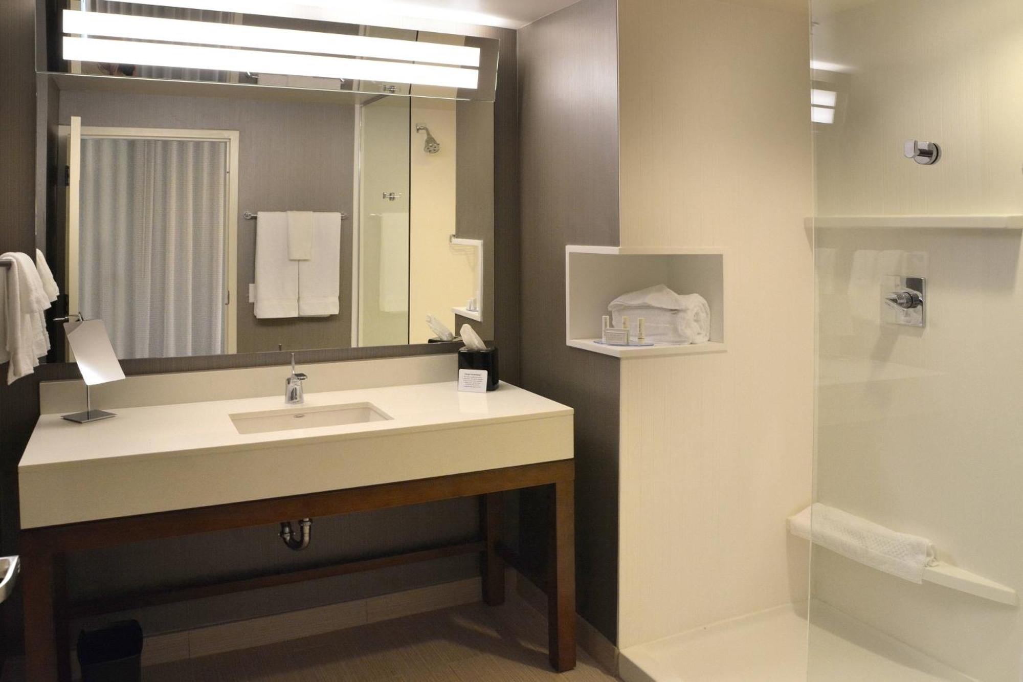 Courtyard By Marriott Youngstown Canfield Ngoại thất bức ảnh