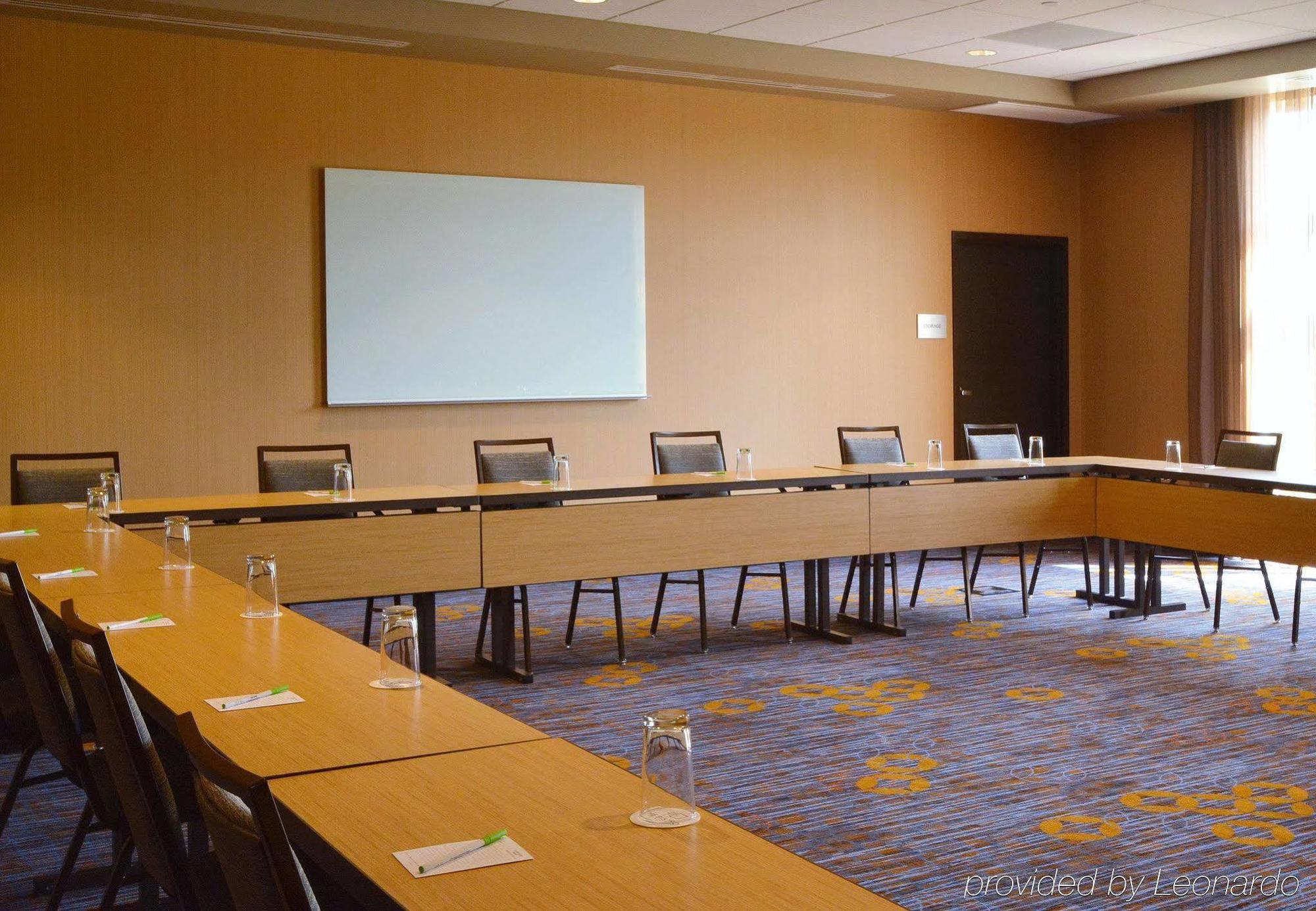 Courtyard By Marriott Youngstown Canfield Ngoại thất bức ảnh